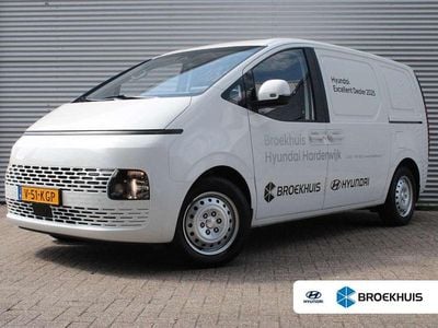 Wit Gebruikt 2024 Hyundai Staria MPV | € 24.400