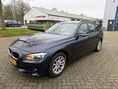Blauw Occasion 2014 BMW 318 Stationwagen | € 7.350 (Goede deal)