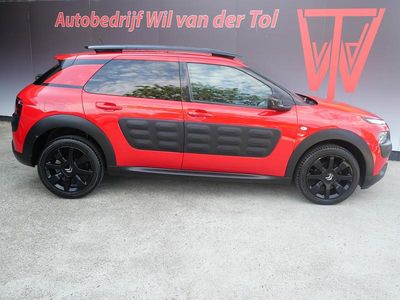 Rood Gebruikt 2016 Citroën C4 PureTech SUV | € 8.790 (Eerlijke prijs)