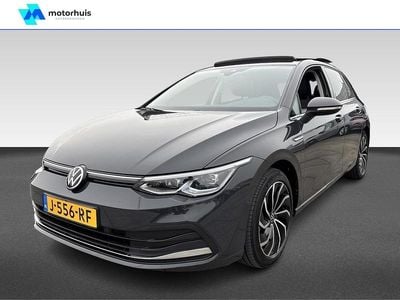 Grijs Occasion 2020 VW Golf VIII Style Hatchback | € 21.995 (Eerlijke prijs)