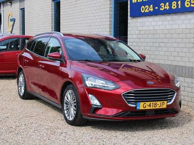 Rood Occasion 2019 Ford Focus Business Edition Stationwagen | € 14.990 (Iets duurder)