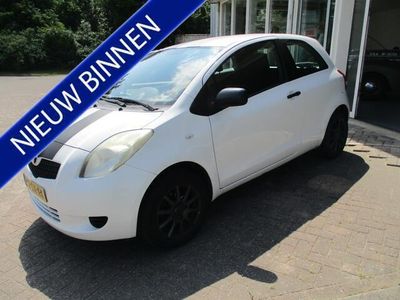 Wit Gebruikt 2006 Toyota Yaris Hatchback | € 1.960 (Iets duurder)
