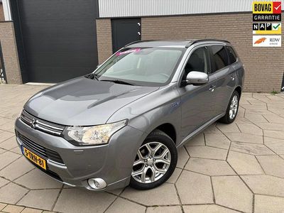 Grijs Occasion 2014 Mitsubishi Outlander P-HEV Instyle SUV | € 12.495 (Eerlijke prijs)