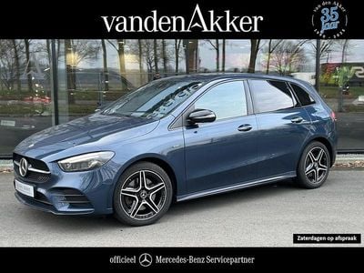 Blauw (metallic) Occasion 2021 Mercedes B250e AMG MPV | € 27.850 (Iets duurder)