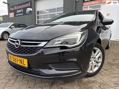 Zwart Occasion 2016 Opel Astra Business Hatchback | € 6.799 (Super prijs)