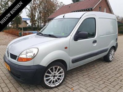 tweedehands Renault Kangoo Benzine met Zijdeur en Slechts 63000 km NAP !