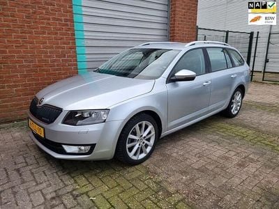 Grijs Occasion 2014 Skoda Octavia Business Line Stationwagen | € 5.950 (Eerlijke prijs)