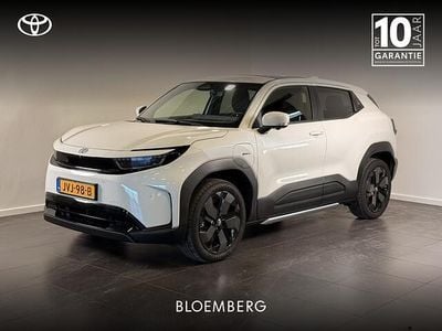 Nieuw Toyota Urban Cruiser Executive 127 kW (174 PK) 2026 Wit SUV