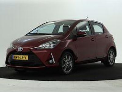 Rood metallic Gebruikt 2018 Toyota Yaris Plus Hatchback | € 16.745 (Eerlijke prijs)