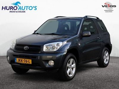 Grijs (metallic) Occasion 2005 Toyota RAV4 Luna SUV | € 9.400