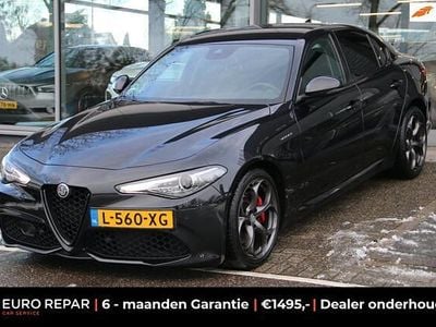 Zwart (metallic) Gebruikt 2017 Alfa Romeo Giulia Veloce Sedan | € 27.995 (Super prijs)
