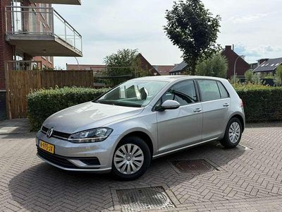 Zilver Gebruikt 2019 VW Golf VII Trendline Hatchback | € 14.995 (Eerlijke prijs)