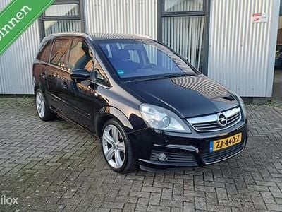 Zwart Gebruikt 2008 Opel Zafira Essentia MPV | € 3.450 (Eerlijke prijs)