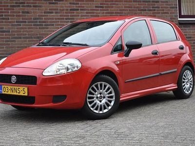 Occasion Fiat Grande Punto 84 PK (61 kW) 2010 Rood Hatchback