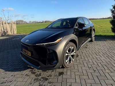 Zwart Gebruikt 2025 Toyota bZ4X Active SUV | € 32.500 (Goede deal)