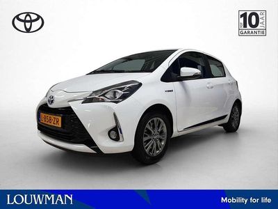 Occasion Toyota Yaris Hybrid Design 101 PK (74 kW) 2017 Wit Hatchback