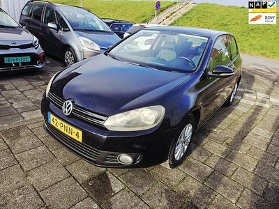 Zwart Gebruikt 2011 VW Golf VI Comfortline Hatchback | € 3.950 (Eerlijke prijs)