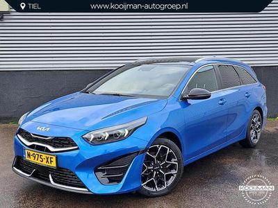 tweedehands Kia Ceed Sportswagon 1.5 T-GDi GT-Line | Nieuw geleverd | 1ste eigenaar | Trekhaak afn | Panorama dak | GT-Line exterieur en interieur | BTW auto | Full map navigatie | Achteruitrijcamera | Climate control | Cruise control |