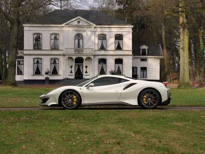 tweedehands Ferrari 488 Pista | Atelier car | Carbon wheels | Bianco Itali