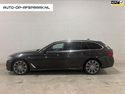 Grijs (metallic) Occasion 2019 BMW 520 Executive Stationwagen | € 14.999 (Super prijs)
