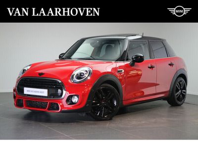 tweedehands Mini John Cooper Works HatchbackAutomaat / Panoramadak / Achteruitrijcamera /Sportstoelen / Park Assistant / LED / Comfort Access / Harman-Kardon