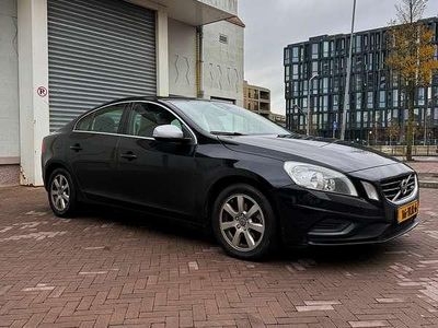 Zwart Gebruikt 2012 Volvo S60 R-Design Sedan | € 7.700 (Eerlijke prijs)