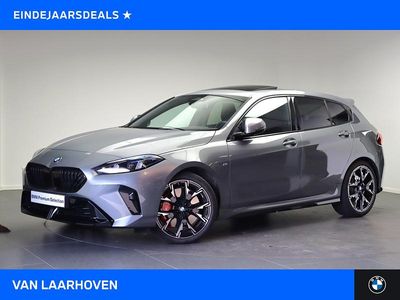 Skyscraper grey (grijs metallic) Gebruikt 2025 BMW 120 Comfort Edition Hatchback | € 43.950
