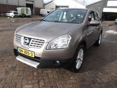 tweedehands Nissan Qashqai 4x4 2.0 Acenta 4WD airco navi leer alarm eerste eigen extra set winterbanden op velg