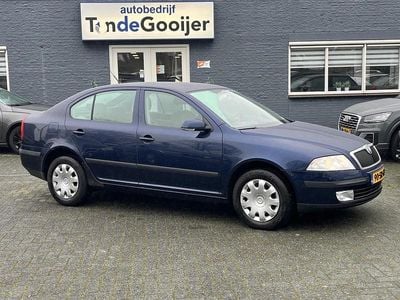 Blauw Occasion 2006 Skoda Octavia Ambiente Hatchback | € 1.999 (Goede deal)