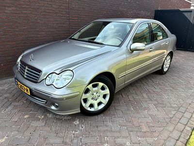 Grijs Gebruikt 2006 Mercedes C230 Elegance Sedan | € 10.950