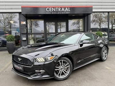 Zwart (metallic) Occasion 2015 Ford Mustang Fastback Coupé | € 33.950 (Iets duurder)
