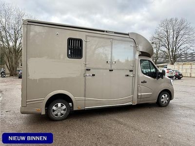 Zilver Occasion 2023 Renault Master Van | € 57.995