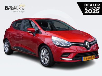 Rood Occasion 2017 Renault Clio IV Zen Hatchback | € 10.795