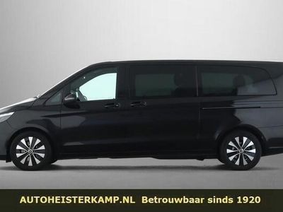 Zwart Occasion 2023 Mercedes V220 Edition MPV | € 79.950
