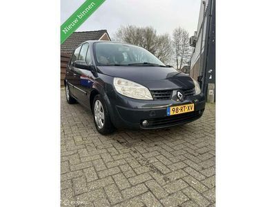 tweedehands Renault Scénic II 2.0-16V Tech Line lage kilometerstand