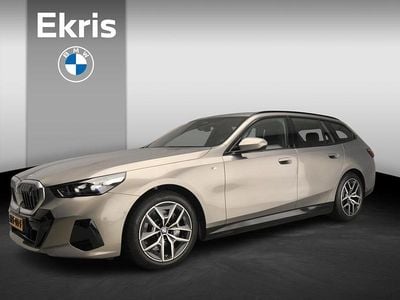 Grijs Occasion 2025 BMW i5 Comfort Edition Stationwagen | € 65.900 (Goede deal)