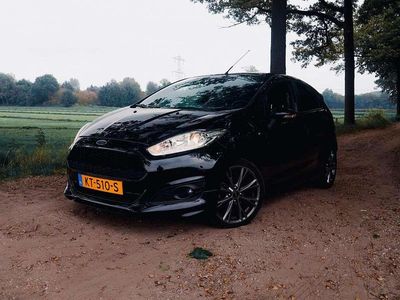 Zwart Gebruikt 2016 Ford Fiesta ST-Line Hatchback | € 8.999 (Duur)