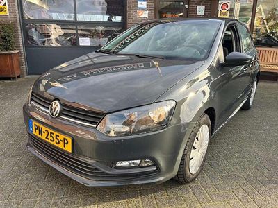 Grijs (metallic) Gebruikt 2016 VW Polo Trendline Hatchback | € 8.450 (Goede deal)
