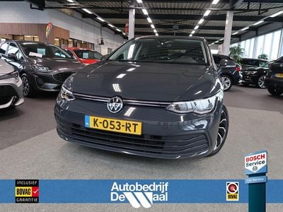 Grijs Gebruikt 2021 VW Golf VIII Life Hatchback | € 20.850 (Eerlijke prijs)
