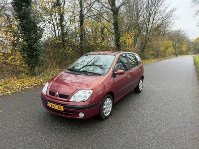 Gebruikt 2001 Renault Scénic MPV | € 999 (Eerlijke prijs)