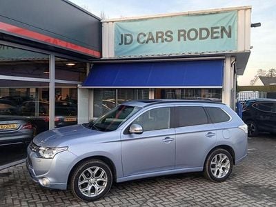 Blauw Occasion 2015 Mitsubishi Outlander P-HEV Instyle SUV | € 8.475 (Goede deal)