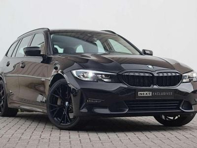 Zwart Occasion 2021 BMW 330e Sport Line Stationwagen | € 27.950 (Goede deal)