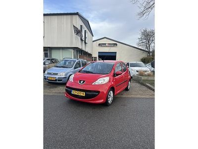 Rood Gebruikt 2008 Peugeot 107 Hatchback | € 1.295 (Goede deal)