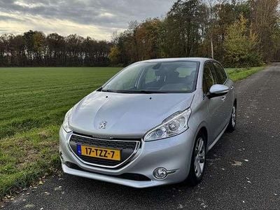 Grijs Gebruikt 2012 Peugeot 208 Allure Hatchback | € 4.950 (Eerlijke prijs)