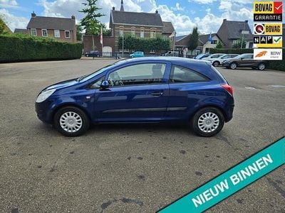Blauw Occasion 2009 Opel Corsa Selection Hatchback | € 2.950 (Eerlijke prijs)