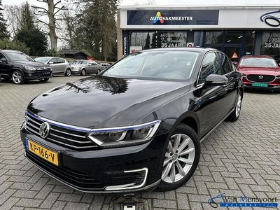 Zwart Gebruikt 2016 VW Passat GTE Sedan | € 15.500 (Eerlijke prijs)
