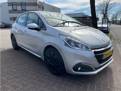 tweedehands Peugeot 208 1.6 BlueHDi 5Deurs Blue Lease Airco,Cruisecontrol,Navigatie,DAB