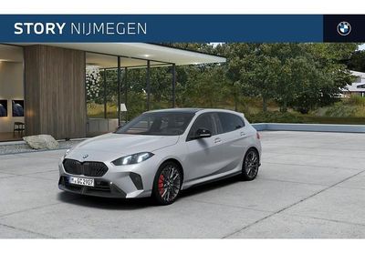 Grijs Nieuw 2025 BMW 120 Comfort Edition Hatchback | € 56.633 (Iets duurder)