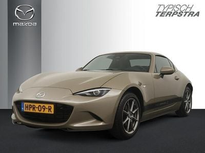 Zircon sand (geel metallic) Nieuw 2025 Mazda MX5 Exclusive-Line Cabriolet | € 43.950 (Duur)