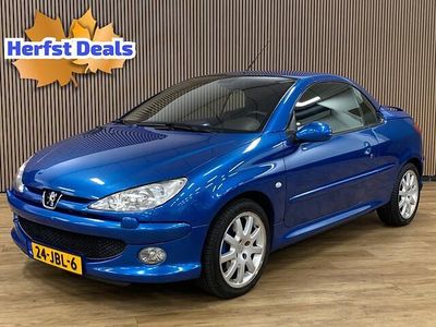 Blauw Gebruikt 2003 Peugeot 206 CC Cabriolet | € 1.945 (Eerlijke prijs)